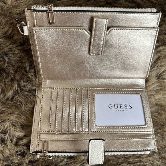 Brand new Guess wallet with strap - Picture 2 of 2